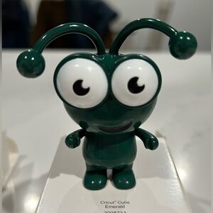 Emerald Cricut cutie